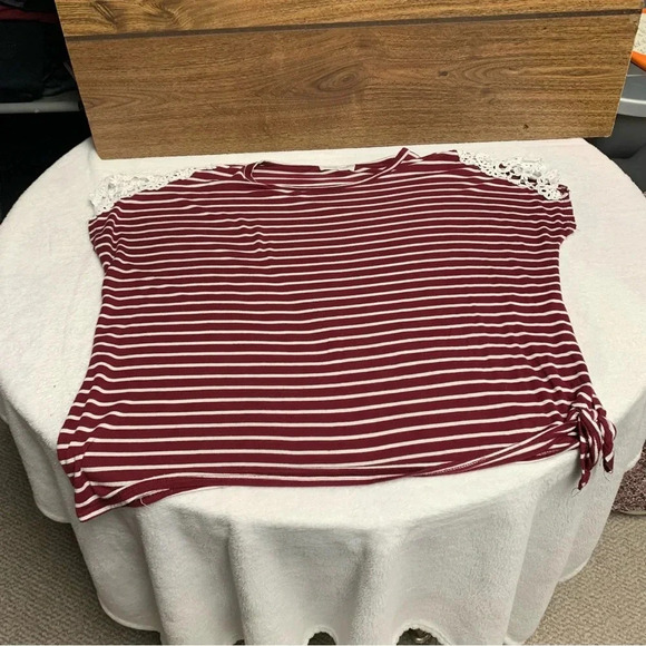 Lovely Souls size large top lace shoulders burgundy/white stripes side tie - Picture 7 of 7